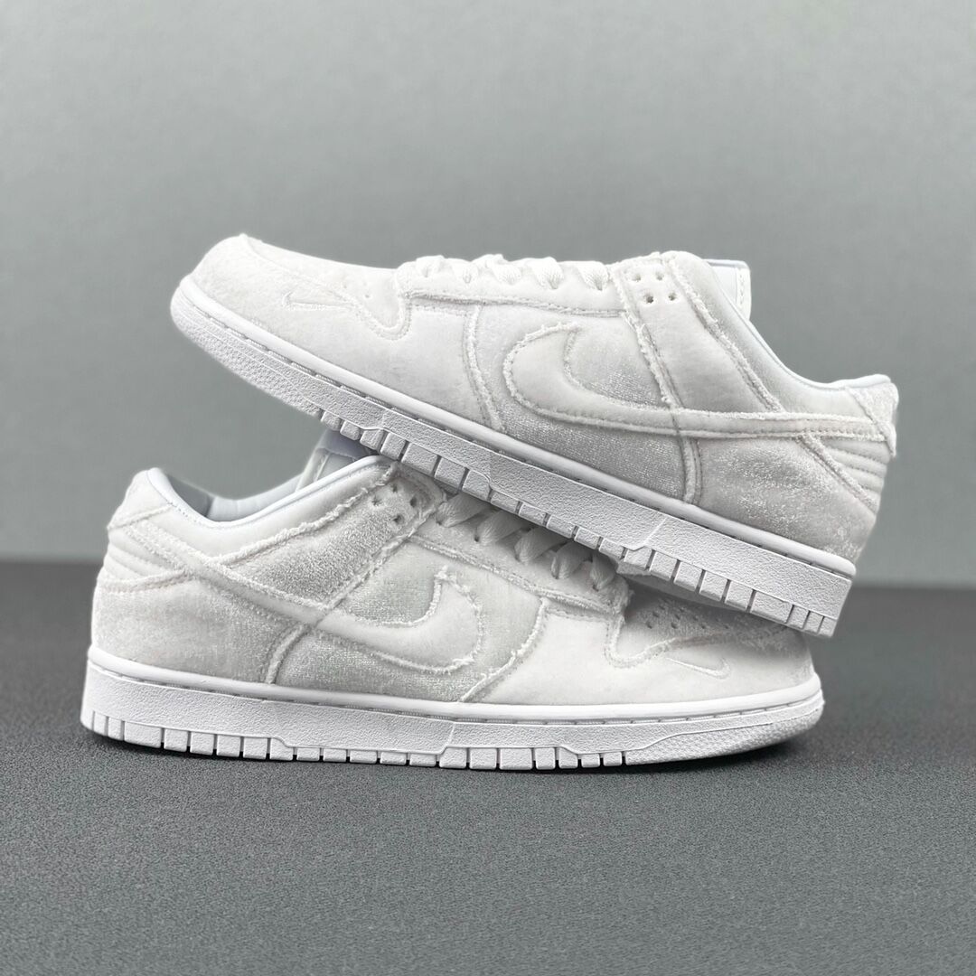 Dunk Low Dover Street Market Triple White Velvet Shoes Sneakers - nk0001911 - Image 5